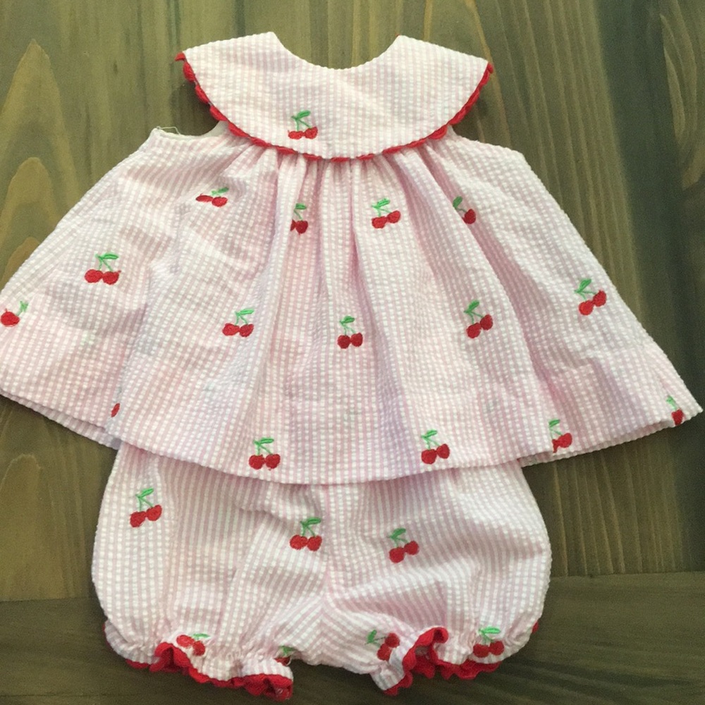 Bailey Brothers cherry set, bloomers included